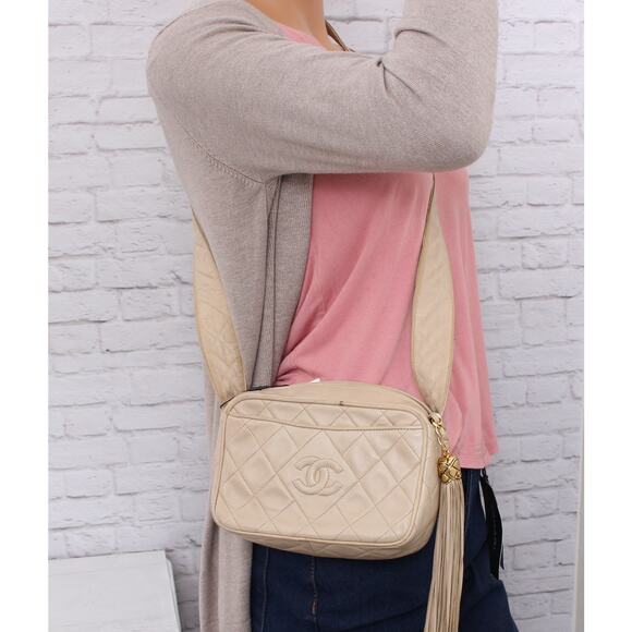 Chanel CC Cream Quilted Lambskin Leather Camera Bag Shoulder A5536Crossbody - Picture 3 of 11